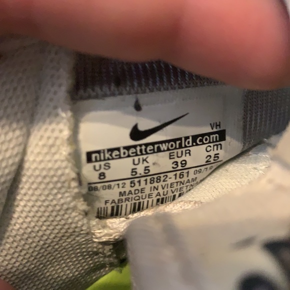 Super cute Nike leopard print Roshe - Picture 7 of 7